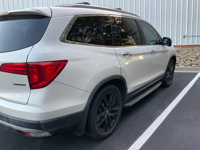 Used 2018 Honda Pilot Touring image 7