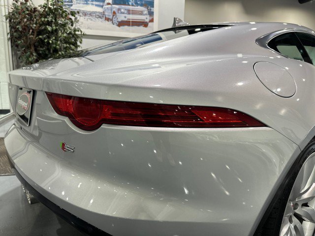 Used 2015 Jaguar F-TYPE S RWD image 30