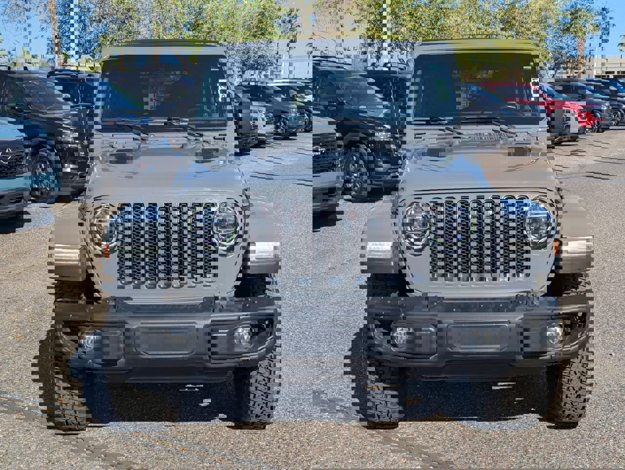 Used 2019 Jeep Wrangler Unlimited Sahara image 9