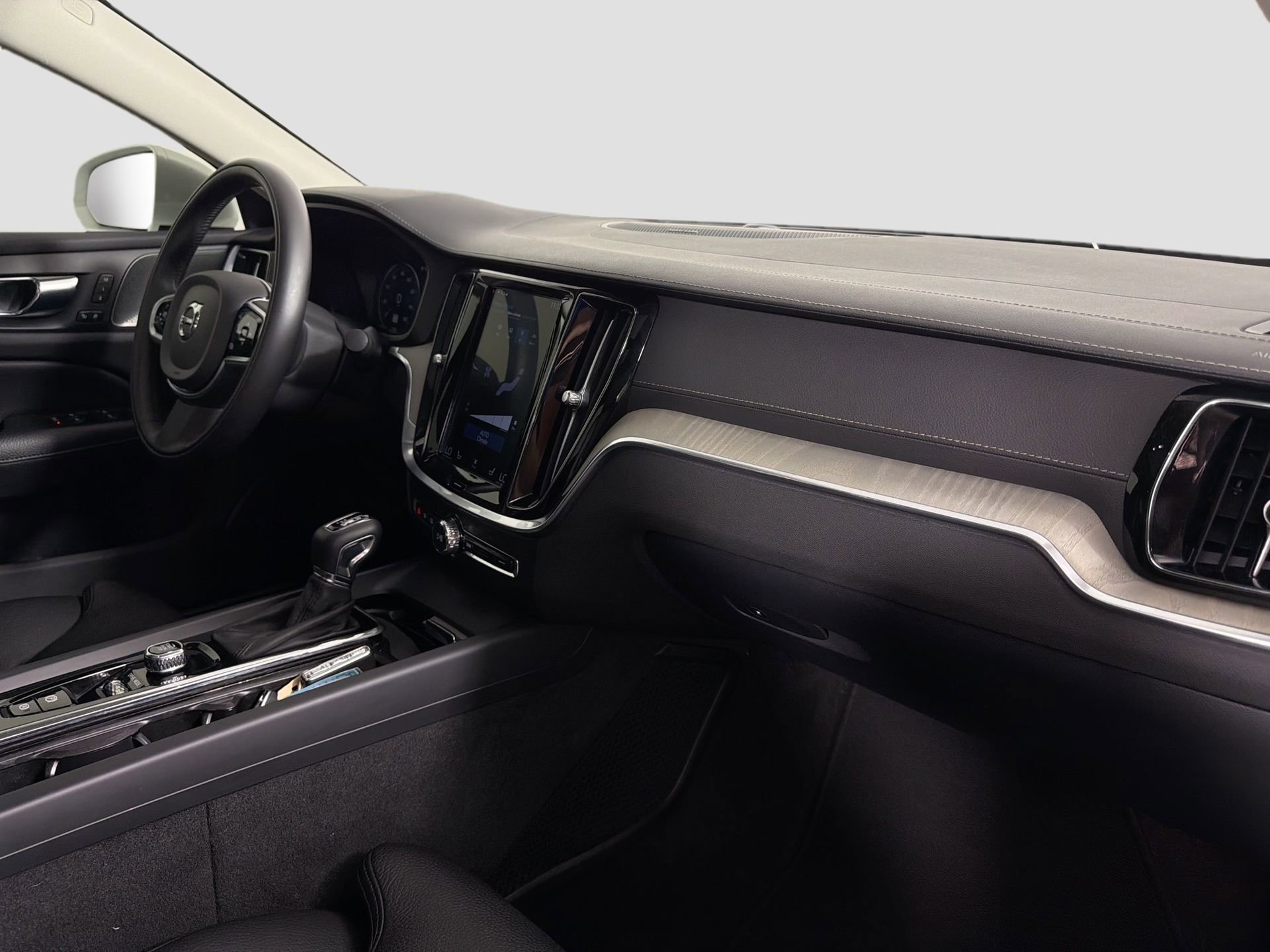 Used 2020 Volvo S60 T5 Inscription FWD image 29