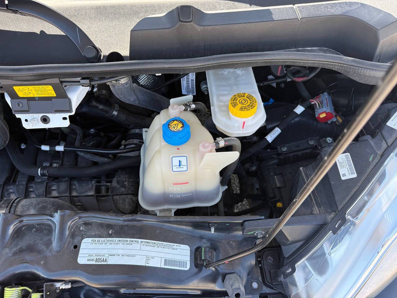 Used 2025 RAM ProMaster 2500 FWD image 11