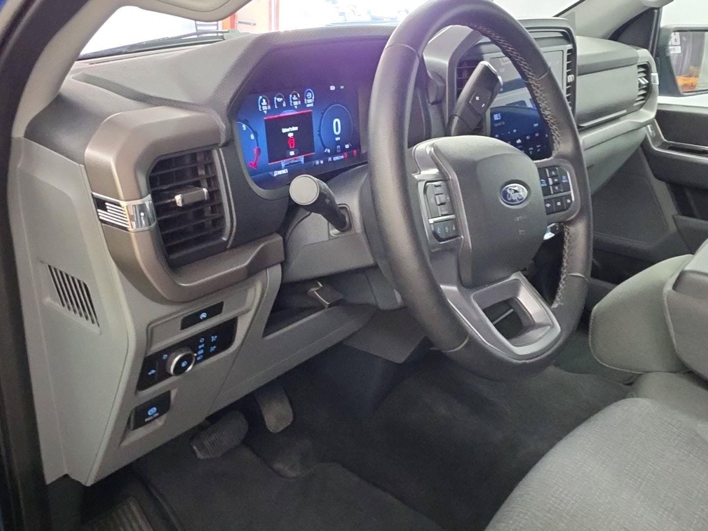Used 2025 Ford F150 XLT w/ Equipment Group 301A Standard AWD/4WD image 5