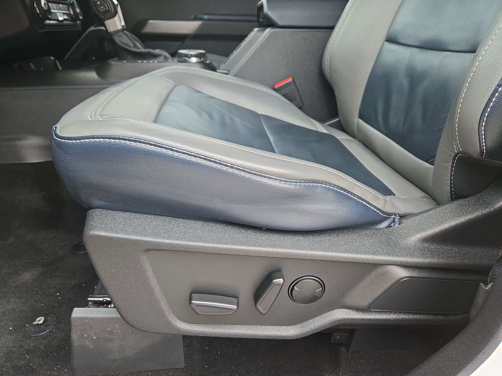 Used 2023 Ford Bronco Outer Banks AWD/4WD image 17