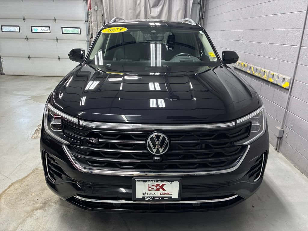 Used 2025 Volkswagen Atlas SEL Premium R-Line AWD/4WD image 6