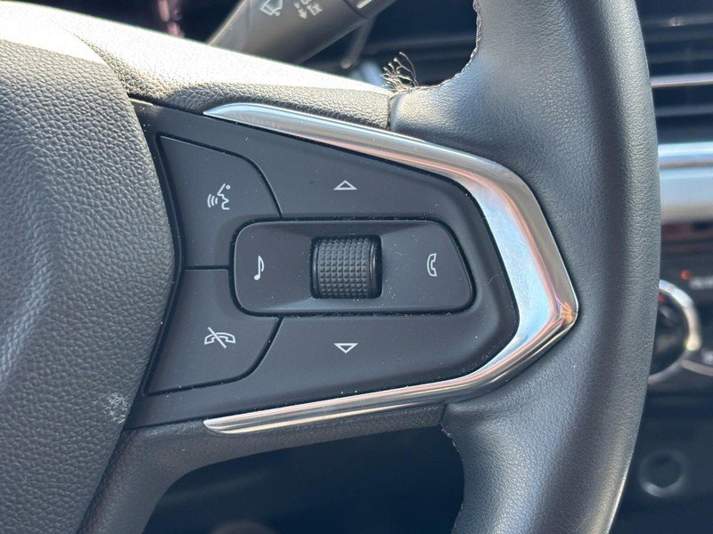Certified 2024 Chevrolet Trax LT w/ LT Convenience Package FWD image 18
