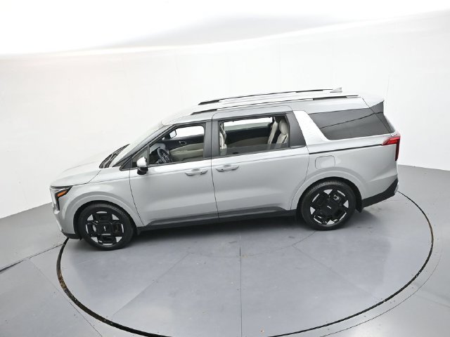 Used 2025 Kia Carnival EX FWD image 45