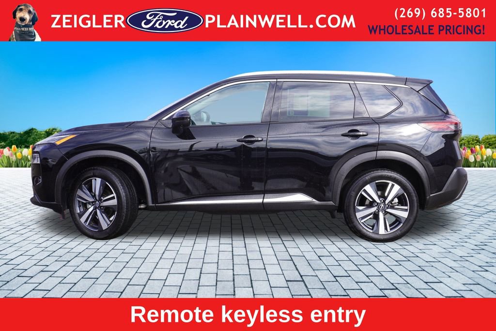 Used 2023 Nissan Rogue SL image 2