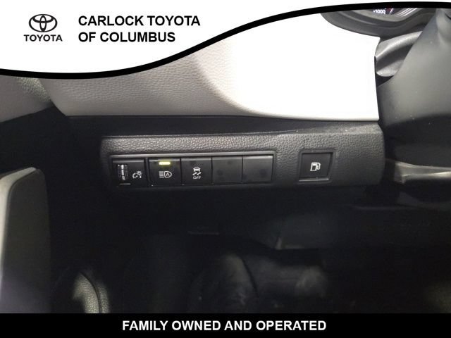 Used 2025 Toyota Corolla SE w/ Convenience Package FWD image 25