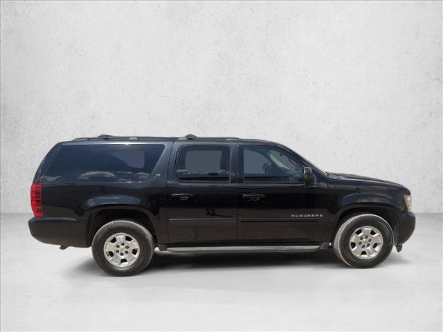 Used 2010 Chevrolet Suburban LT w/ Luxury Package RWD image 6