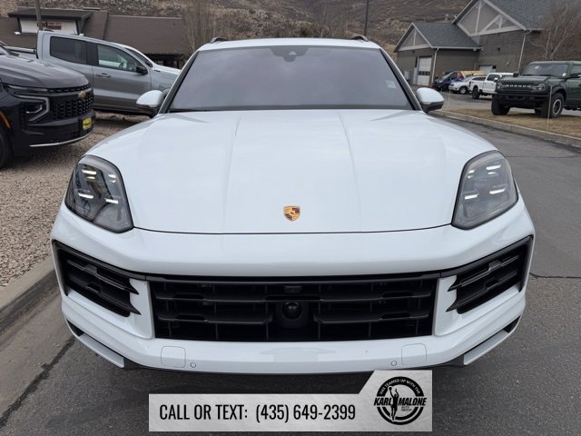 Used 2024 Porsche Cayenne image 2