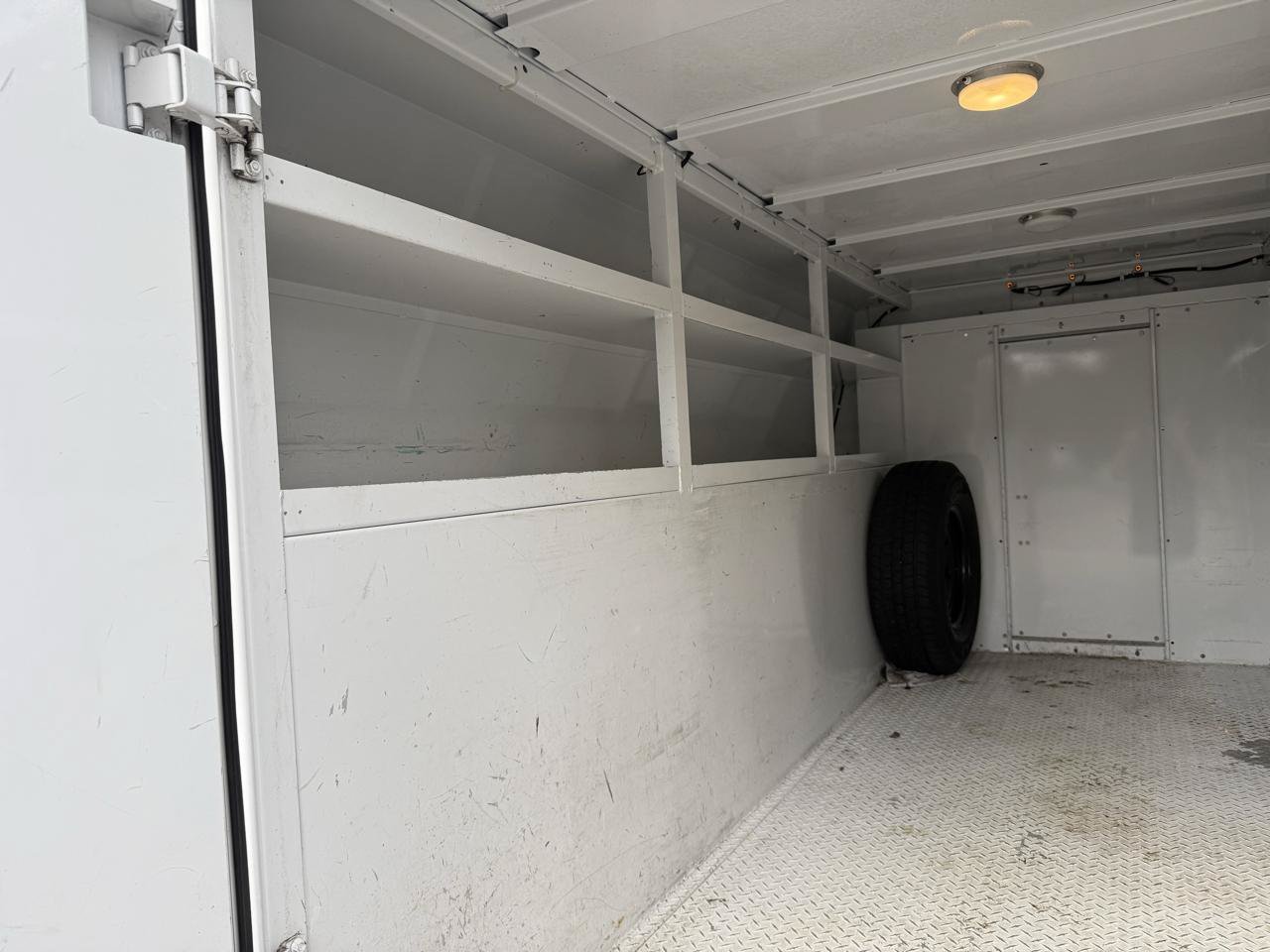 Used 2017 Chevrolet Express 3500 RWD image 16