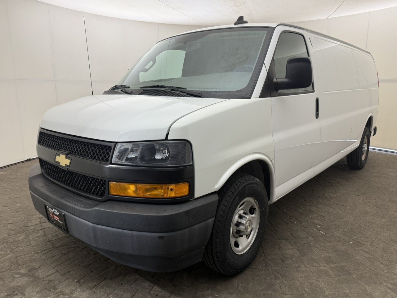 Used 2022 Chevrolet Express 2500 Extended w/ Driver Convenience Package RWD image 3
