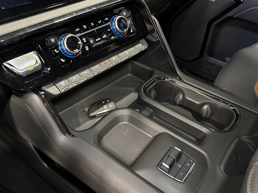 Used 2025 GMC Sierra 3500 AT4 w/ AT4 Premium Plus Package image 26