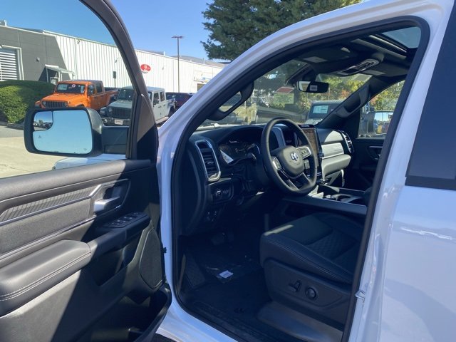 New 2026 RAM 1500 4x4 Crew Cab image 14