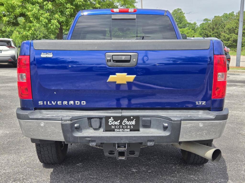 Used 2014 Chevrolet Silverado 2500 LTZ w/ LTZ Plus Package AWD/4WD image 7