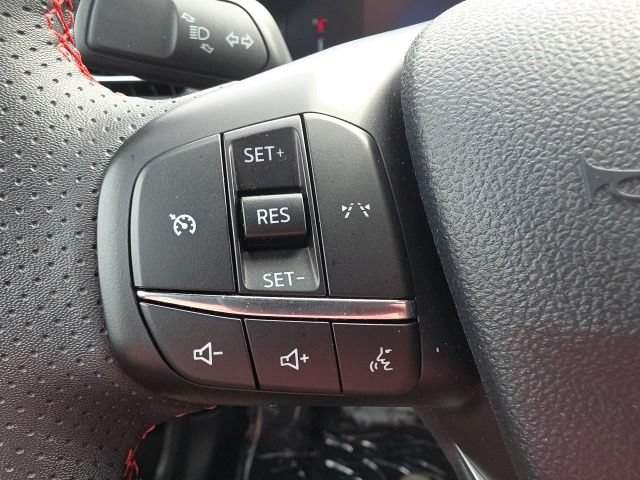 Used 2025 Ford Escape ST-Line Select AWD/4WD image 15