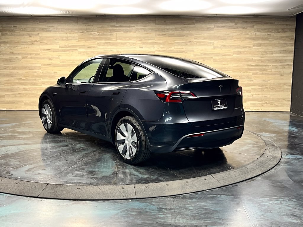 Used 2024 Tesla Model Y Long Range AWD/4WD image 12