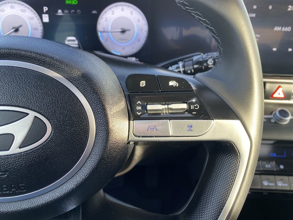 New 2025 Hyundai Elantra SEL w/ Cargo Package image 21