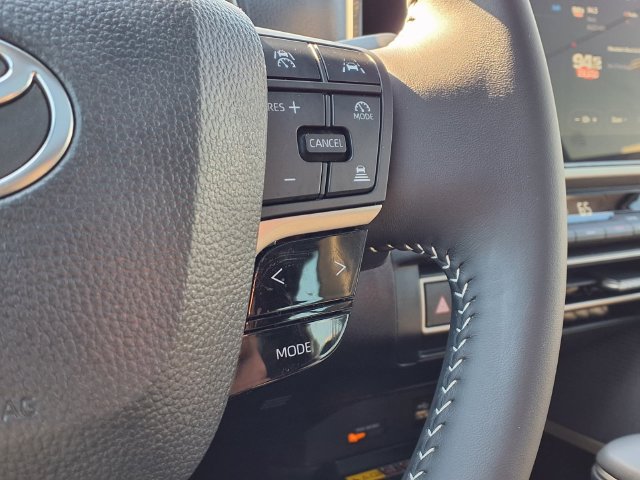 Used 2026 Toyota Camry SE w/ Convenience Package FWD image 15