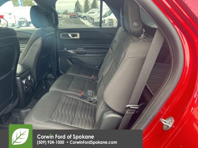 Used 2020 Ford Explorer XLT w/ Comfort Package image 11