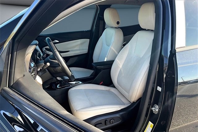 Used 2021 Buick Encore GX Select image 21