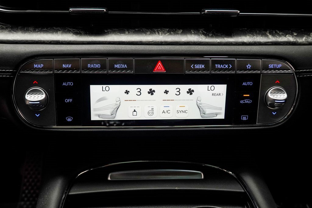 Used 2024 Genesis G90 3.5T image 28