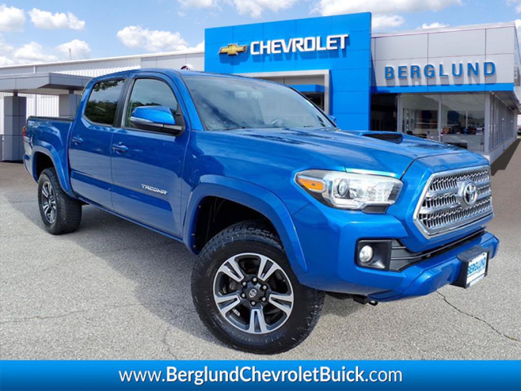Used 2016 Toyota Tacoma TRD Sport w/ Towing Package AWD/4WD image 1
