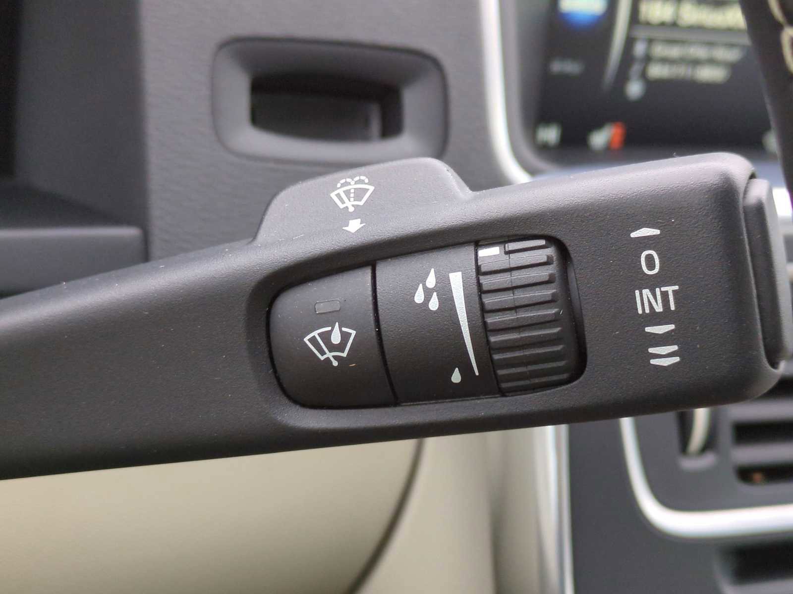 Used 2016 Volvo S60 T5 Inscription Platinum image 27