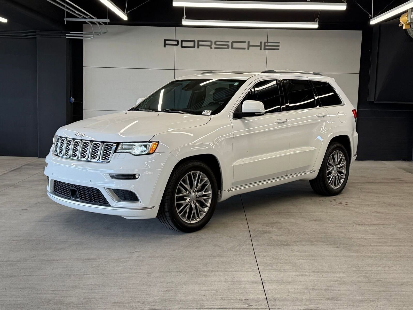 Used 2018 Jeep Grand Cherokee Summit w/ Platinum Series Group