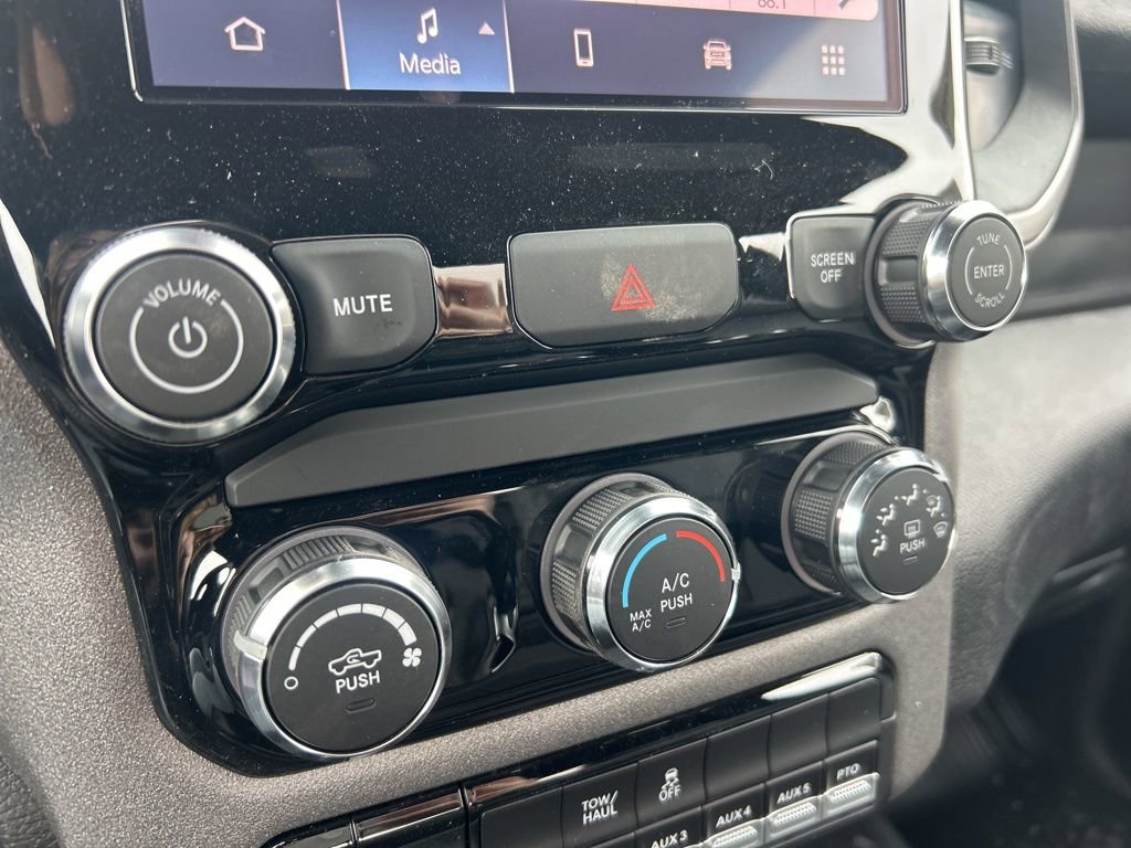 New 2026 RAM 3500 Tradesman AWD/4WD image 20