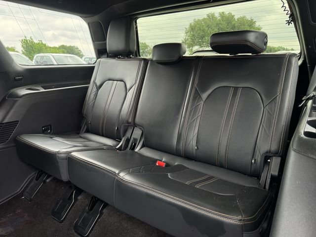 Used 2023 Ford Expedition Platinum image 30