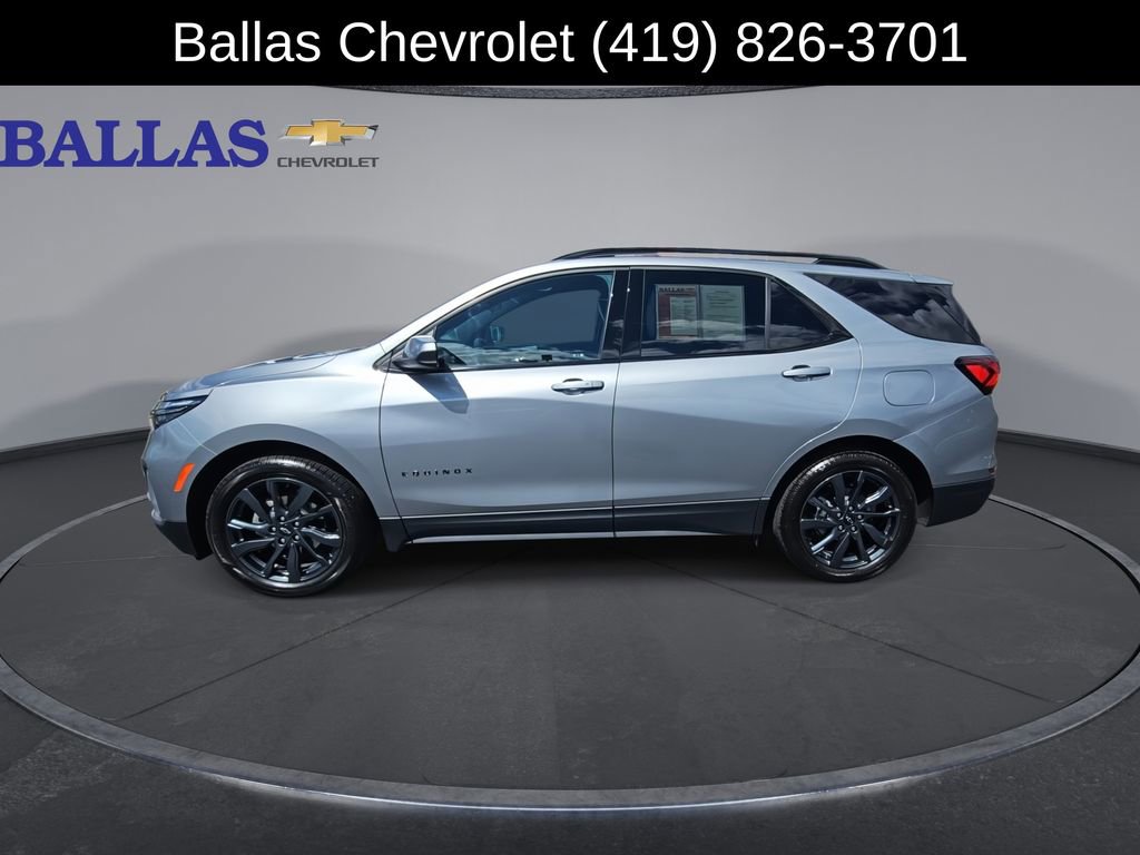 Used 2023 Chevrolet Equinox RS w/ LPO, Cargo Package FWD image 5
