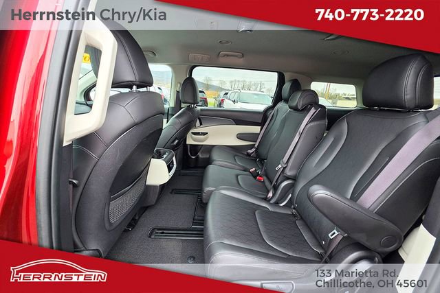 Used 2024 Kia Carnival LX FWD image 23