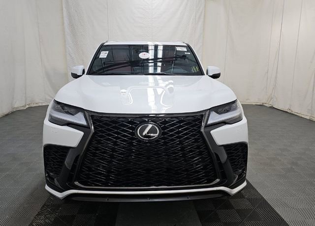 Used 2025 Lexus LX 700h F Sport image 2