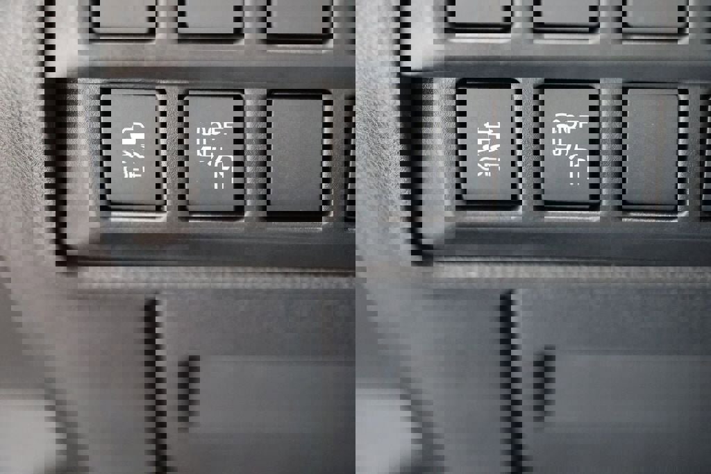 Used 2022 Subaru Ascent Limited w/ Technology Package image 32