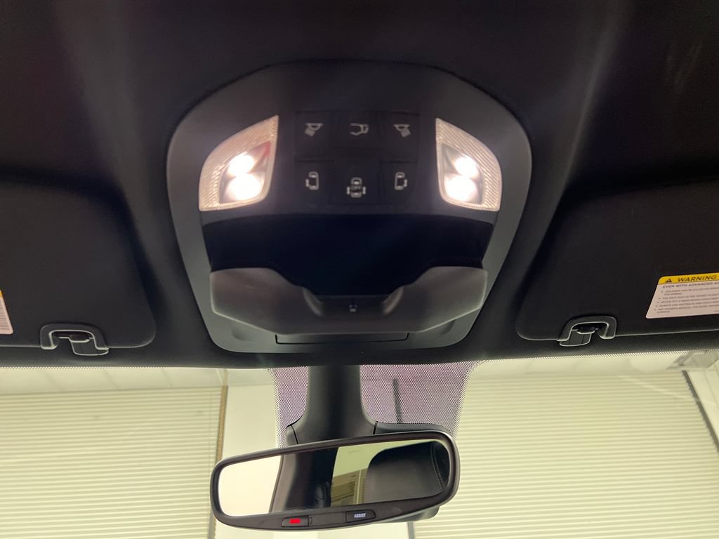 Used 2025 Chrysler Pacifica Select FWD image 75