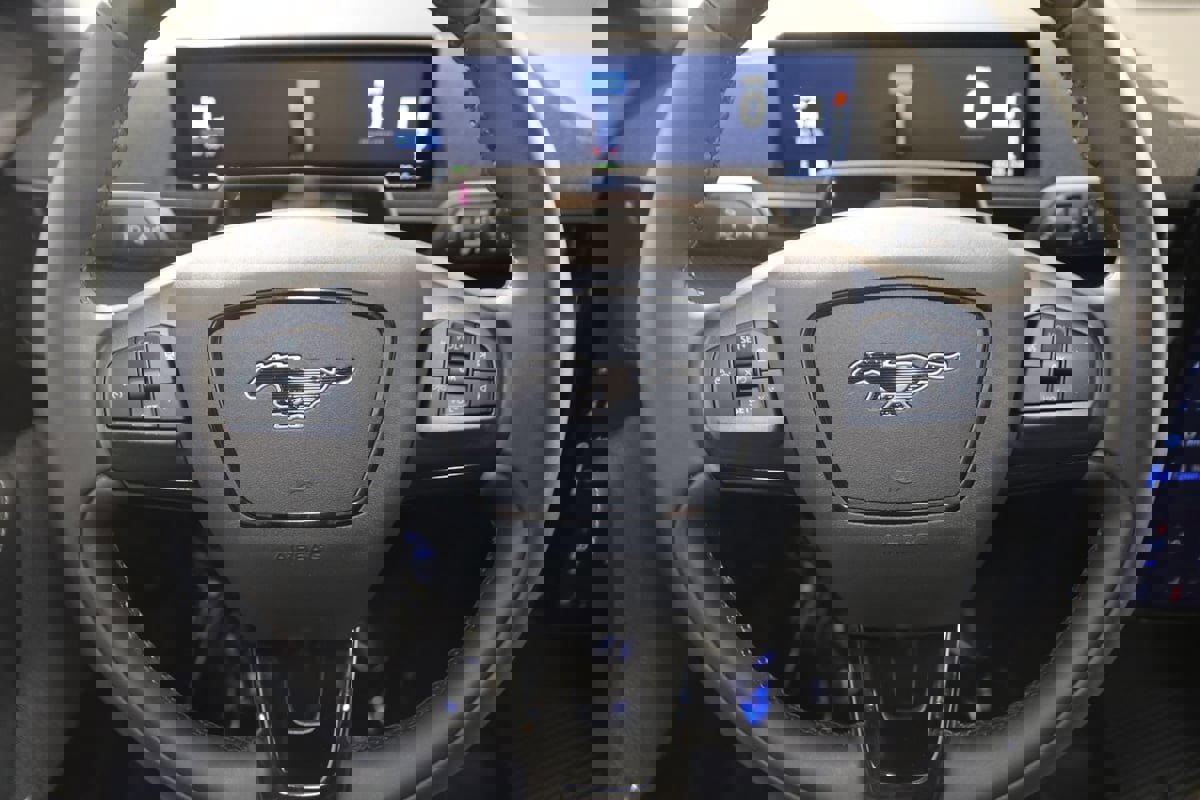 Used 2024 Ford Mustang Mach-E Premium image 37