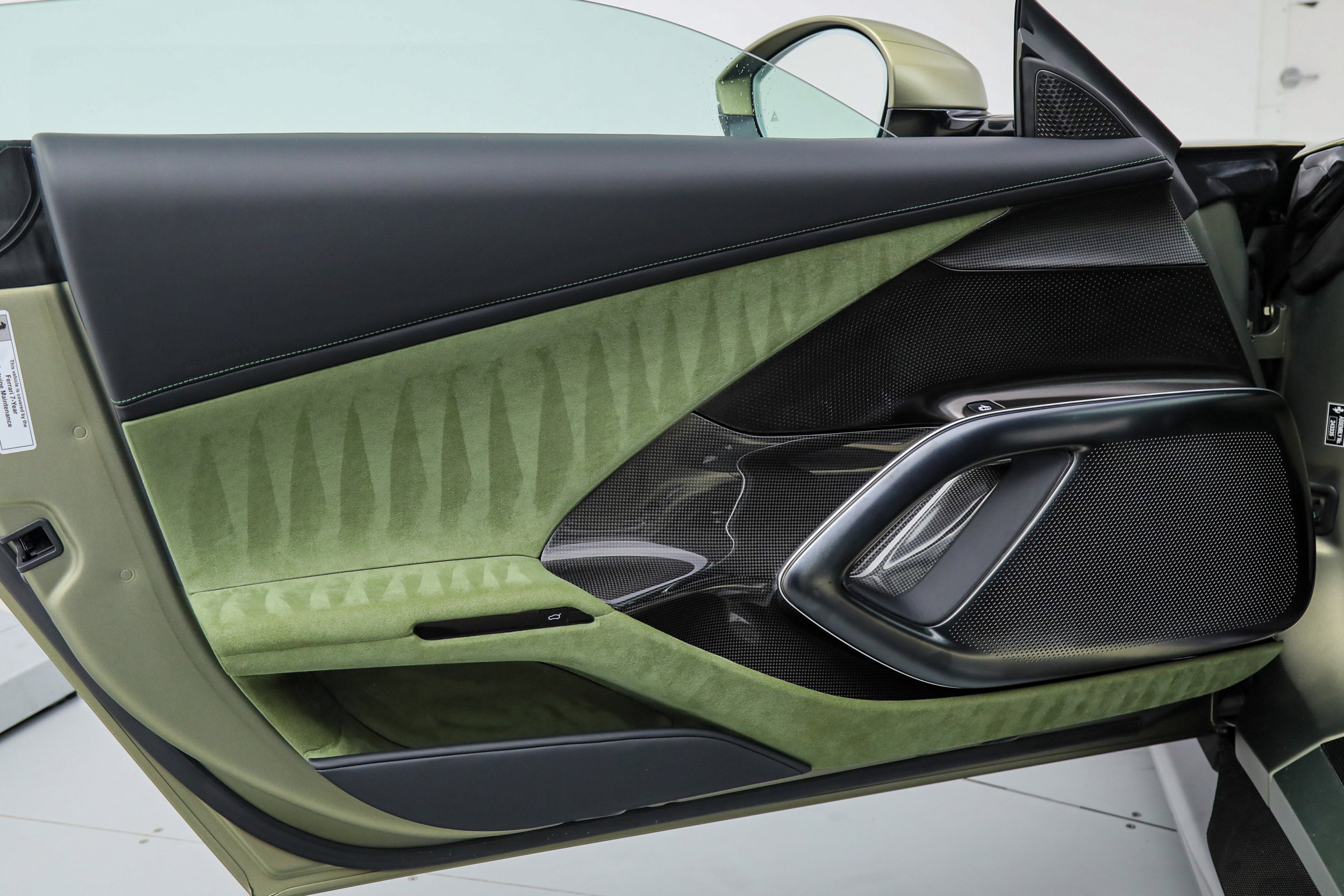 Certified 2025 Ferrari 12Cilindri image 34