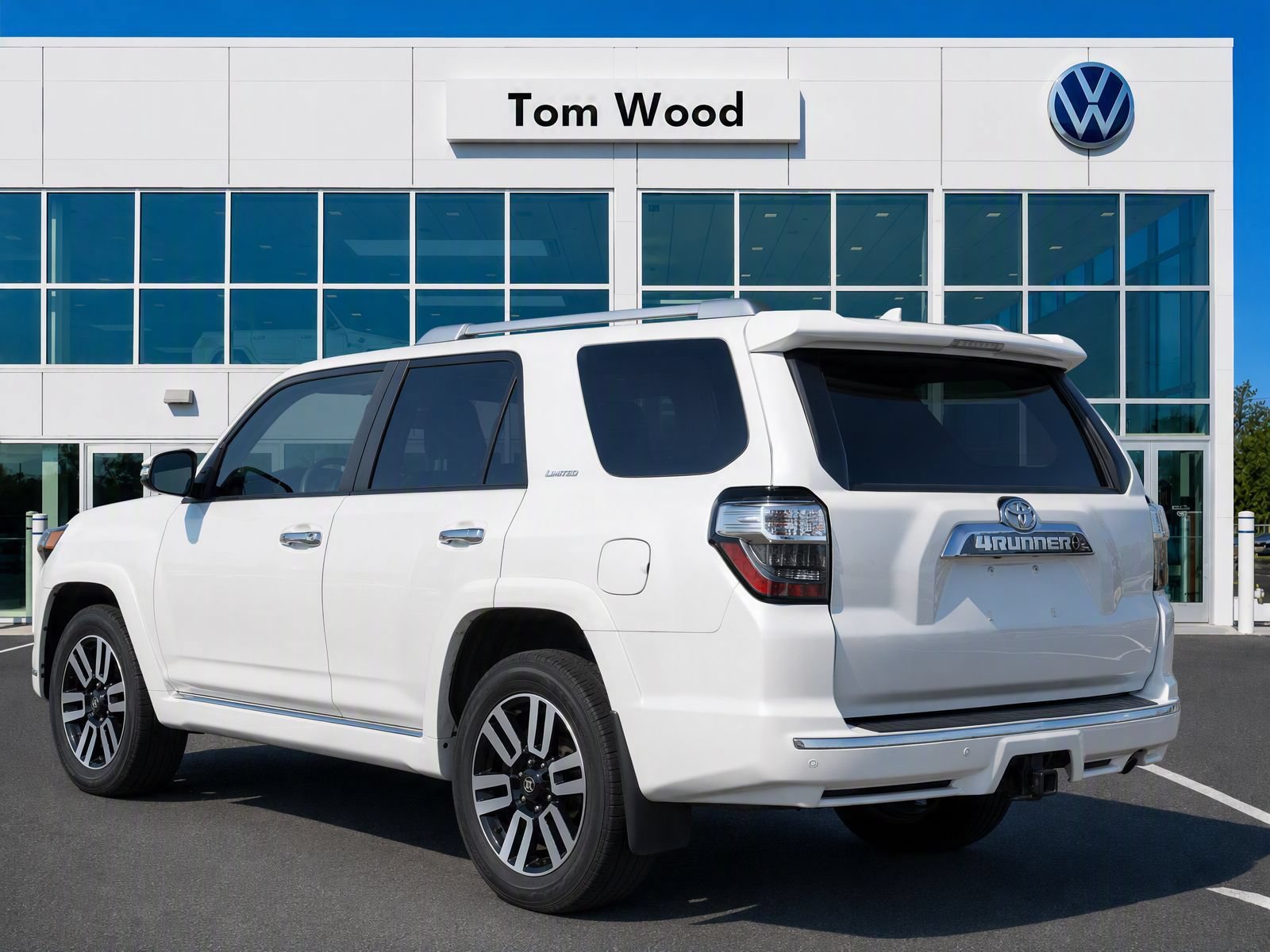 Used 2019 Toyota 4Runner Limited AWD/4WD image 5