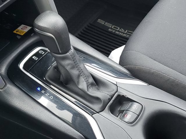 Used 2022 Toyota Corolla Cross LE AWD/4WD image 23