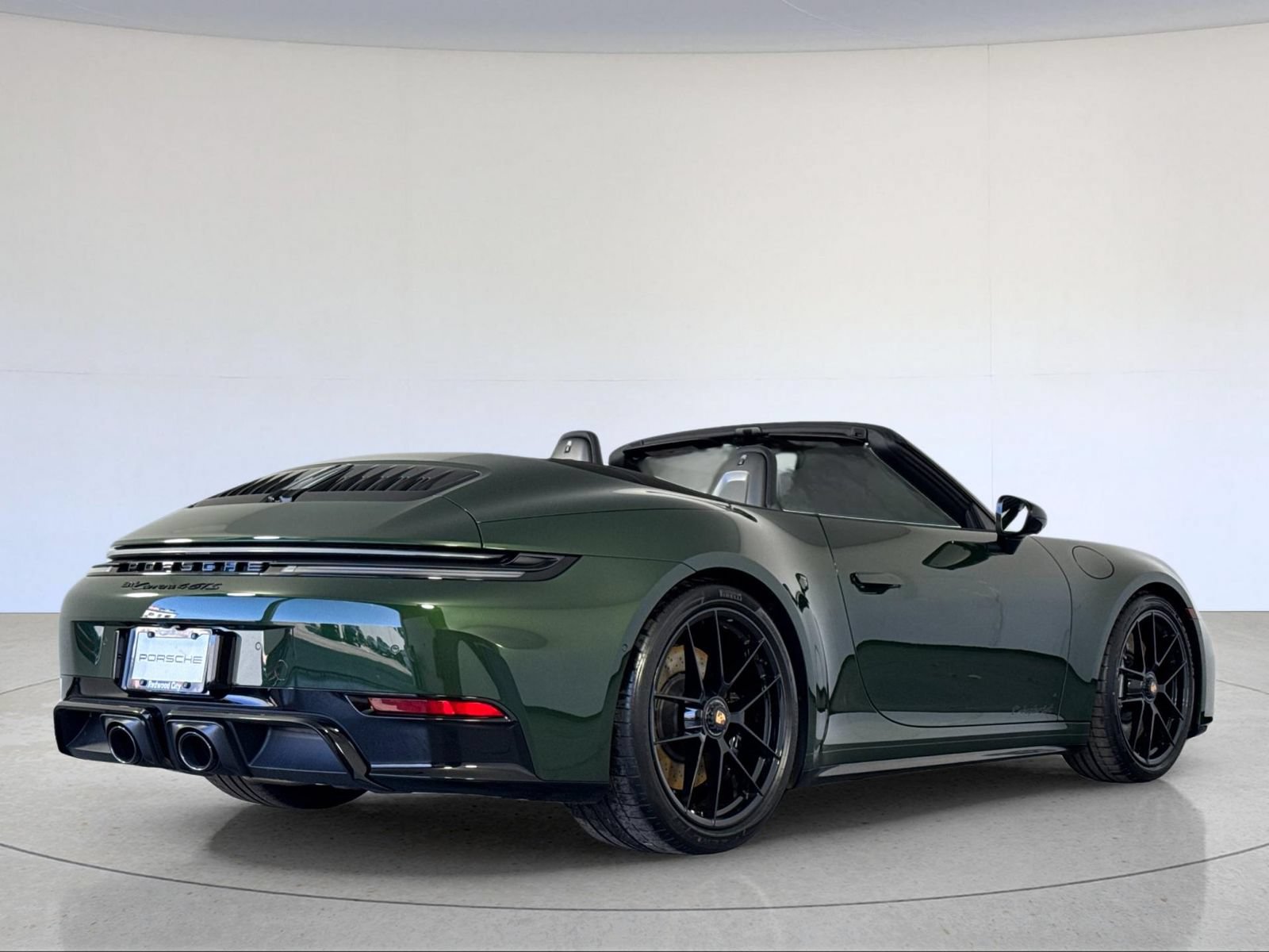Certified 2026 Porsche 911 Carrera 4 GTS AWD/4WD image 8