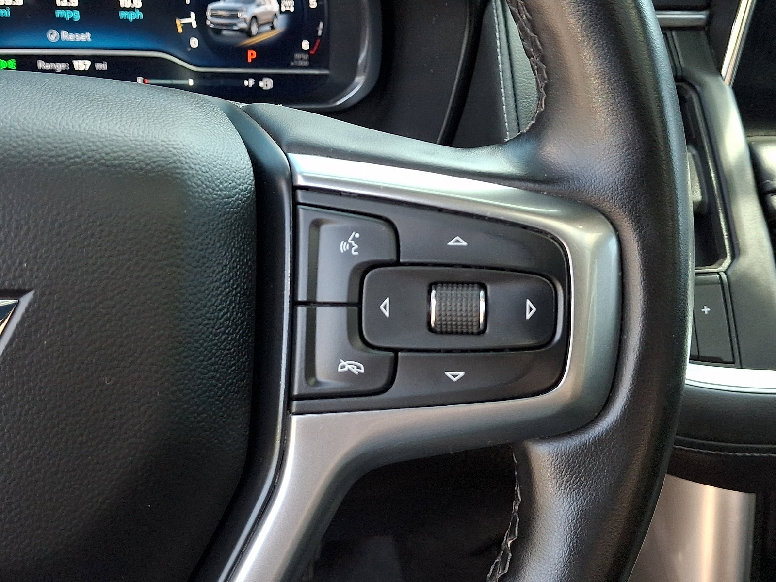 Used 2023 Chevrolet Suburban LT w/ LT Signature Plus Package AWD/4WD image 21