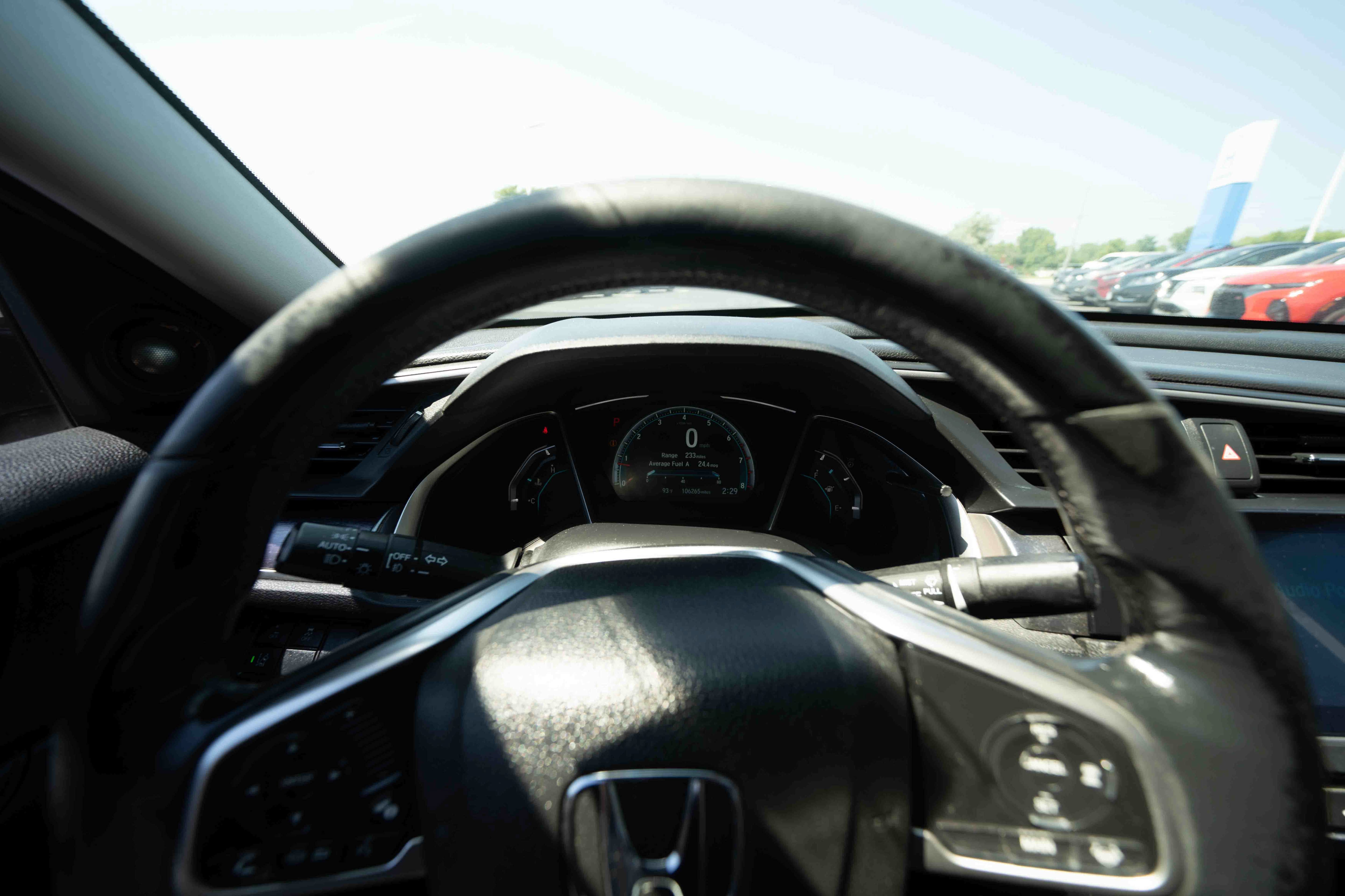 Used 2017 Honda Civic Touring image 15