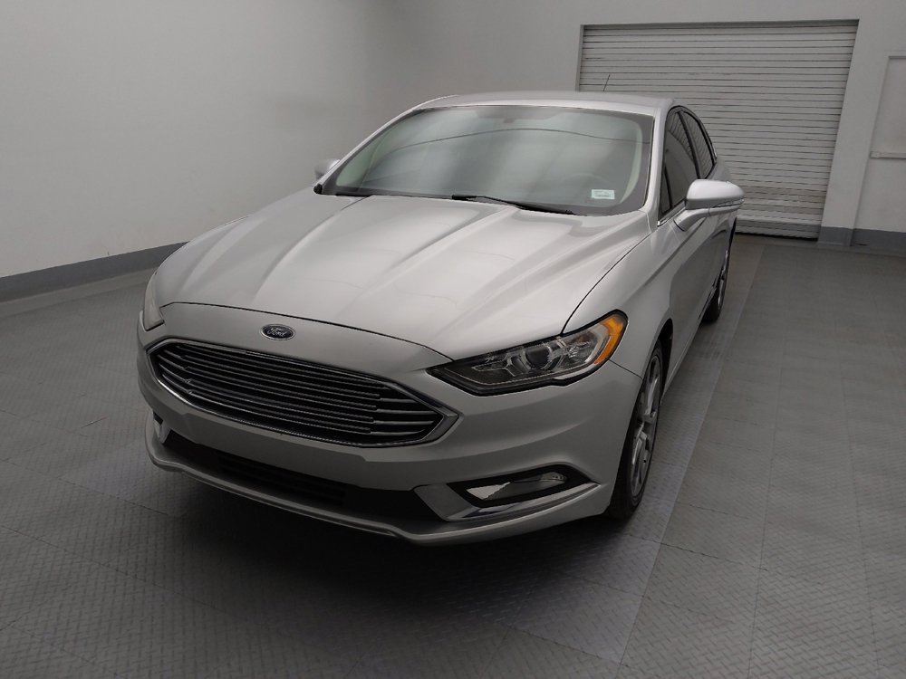 Used 2017 Ford Fusion SE w/ Equipment Group 201A image 15