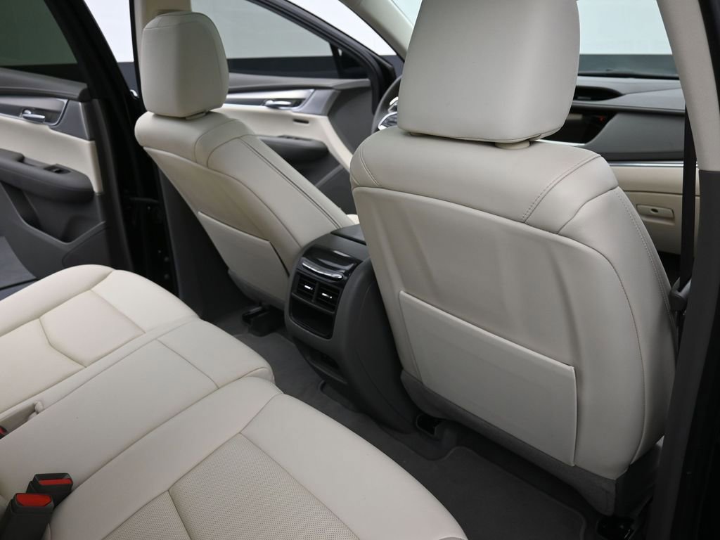 Used 2023 Cadillac XT5 Premium Luxury w/ LPO, Floor Liner Package FWD image 10