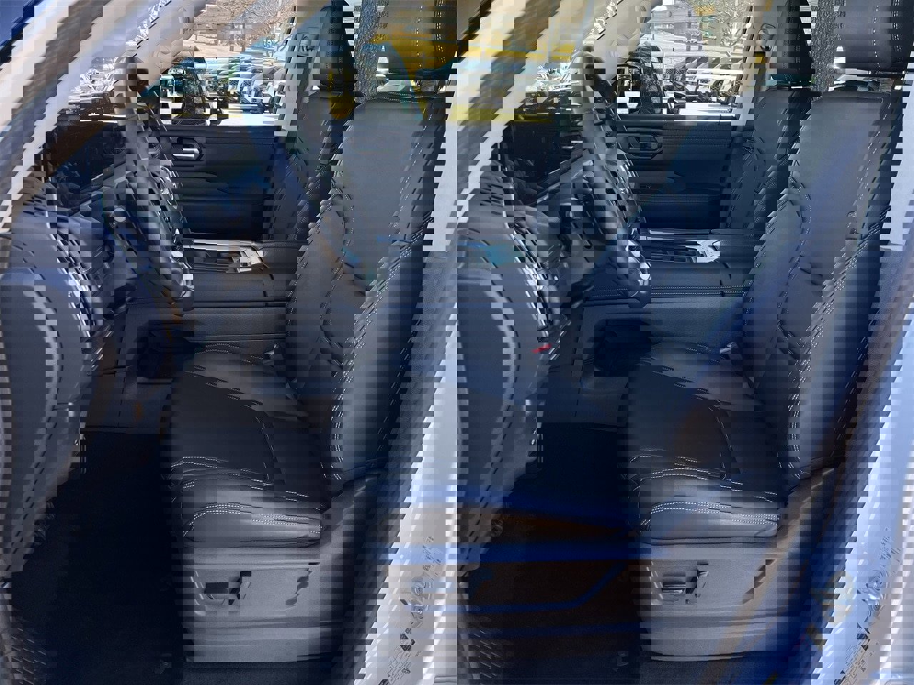 Certified 2025 Nissan Armada SV image 18