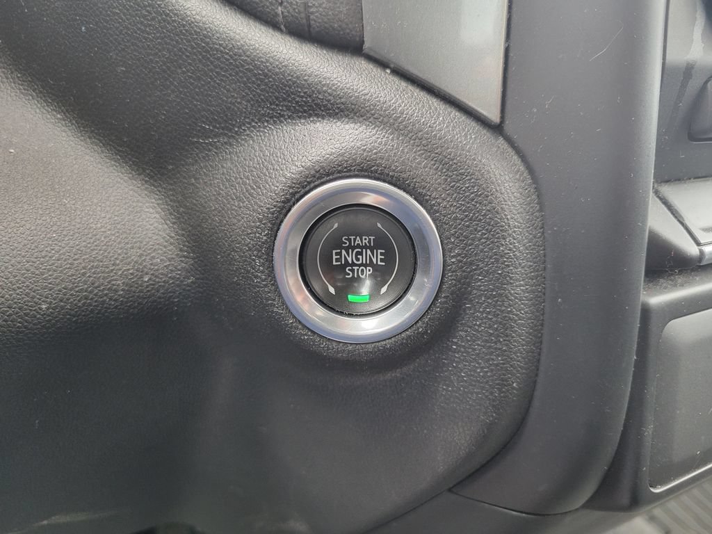 Used 2022 Chevrolet Silverado 1500 LT AWD/4WD image 20
