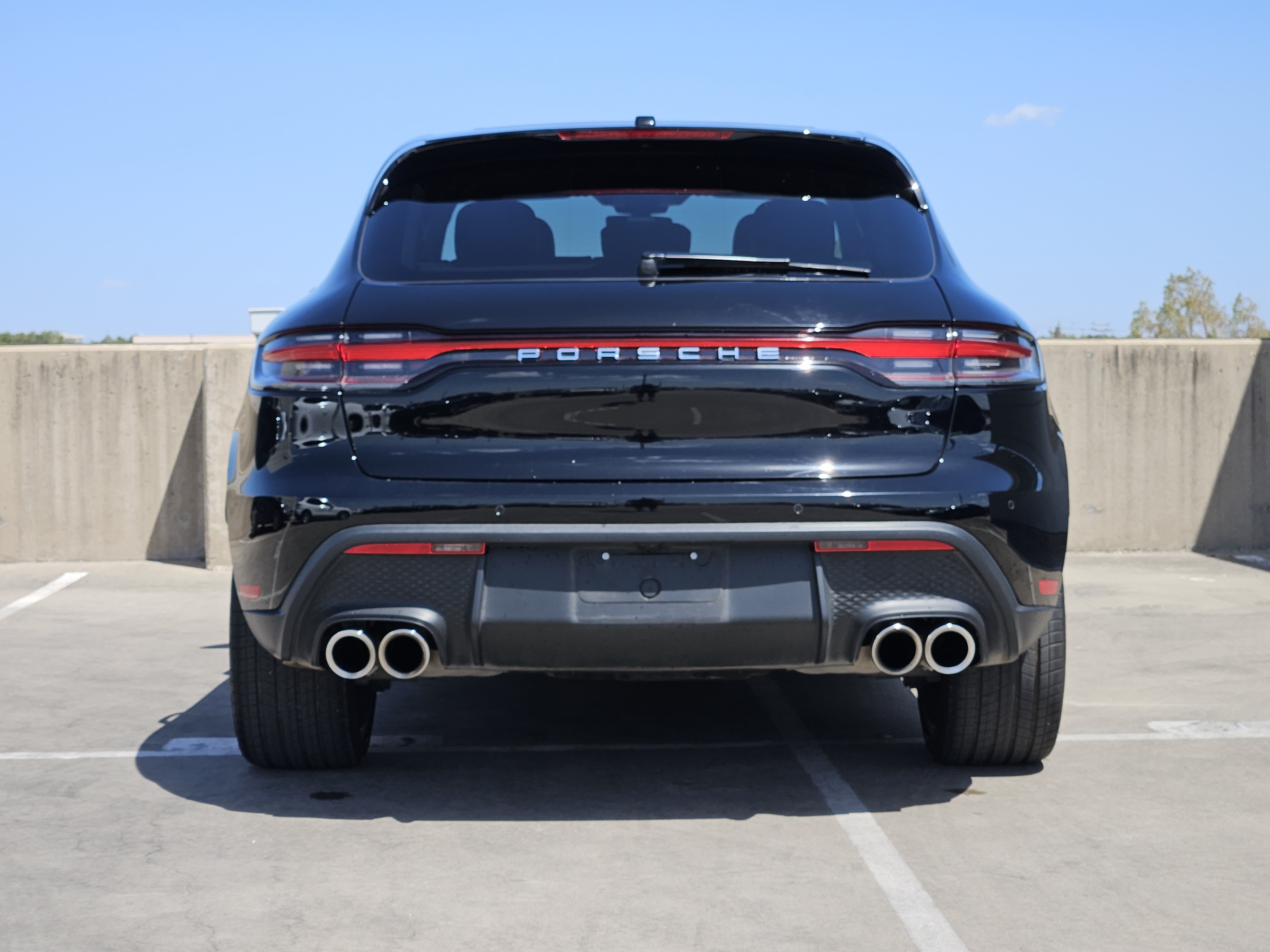 Certified 2024 Porsche Macan S AWD/4WD image 7