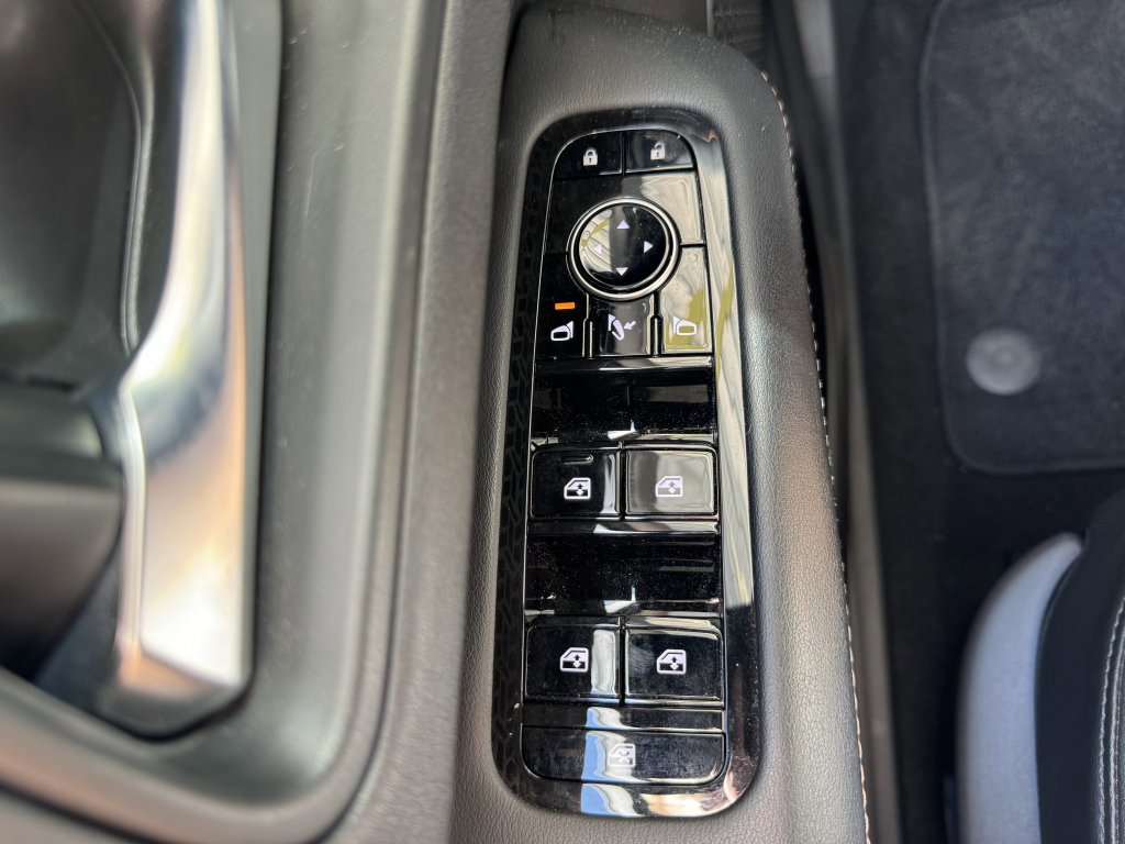 Used 2023 Nissan Ariya FWD image 27