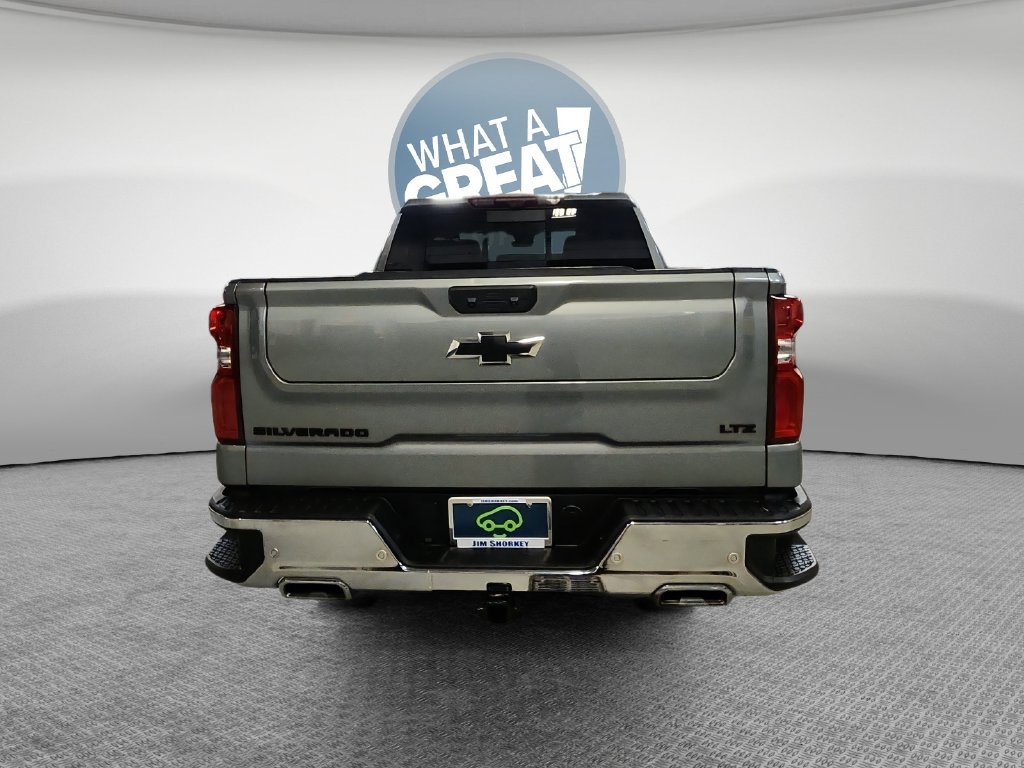 Used 2023 Chevrolet Silverado 1500 LTZ w/ Technology Package AWD/4WD image 6